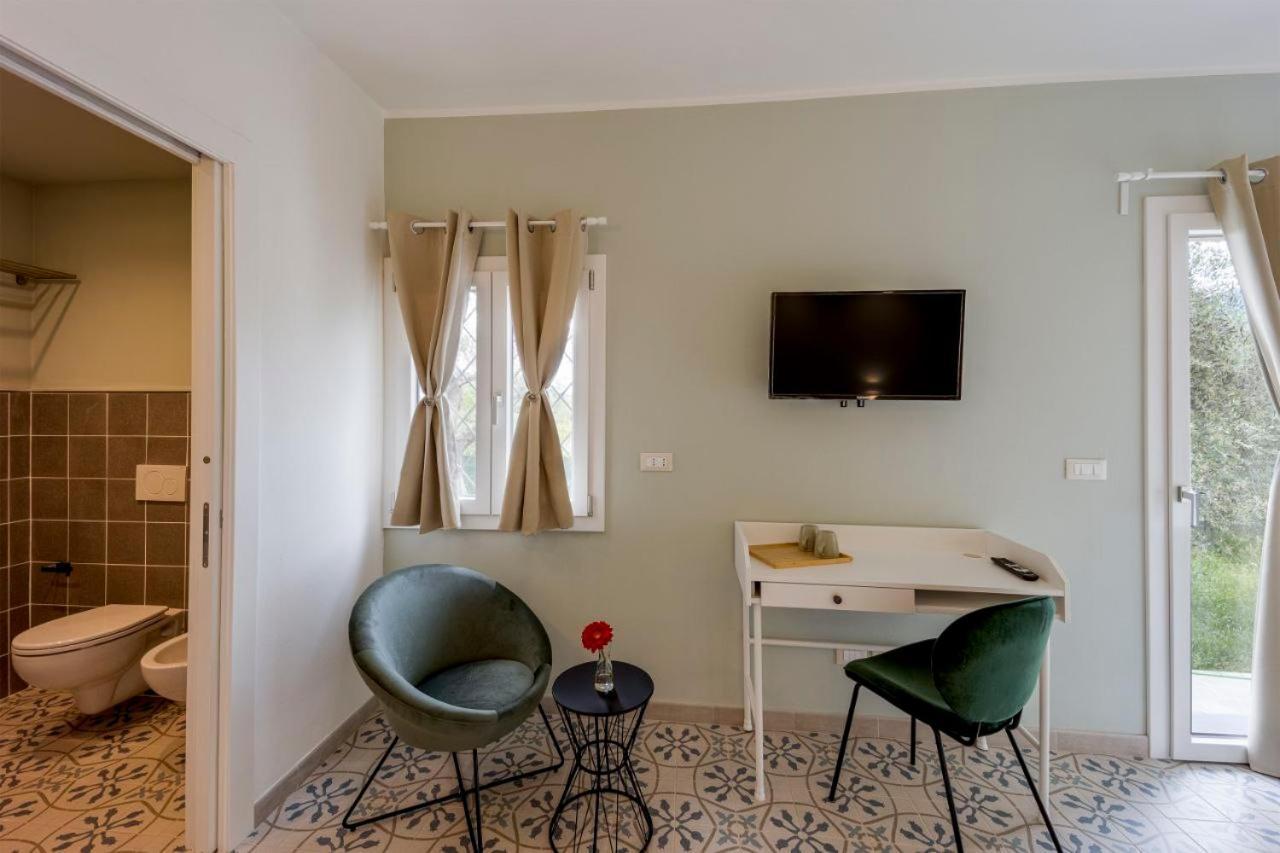 Gli Ulivi Rooms And Breakfast Marina dʼMarina dʼAndora Εξωτερικό φωτογραφία