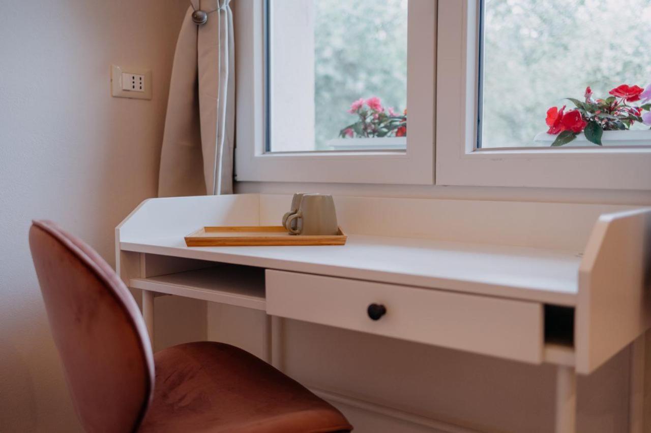 Gli Ulivi Rooms And Breakfast Marina dʼMarina dʼAndora Εξωτερικό φωτογραφία