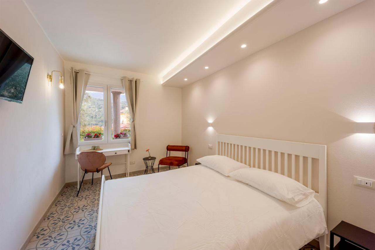 Gli Ulivi Rooms And Breakfast Marina dʼMarina dʼAndora Εξωτερικό φωτογραφία